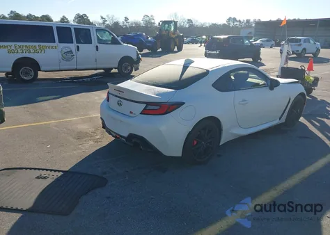 2024 Toyota Gr86 Premium z USA, uszkodzony, nr VIN JF1ZNBE13R9760752